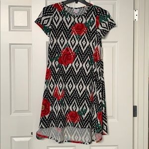 NWT- xs hard to find LuLaRoe floral Carly.